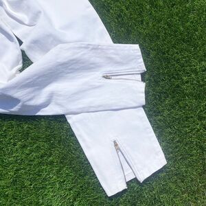 90s Vintage White Denim Zippered Bottom Jeans 25 26 Womens Made in USA